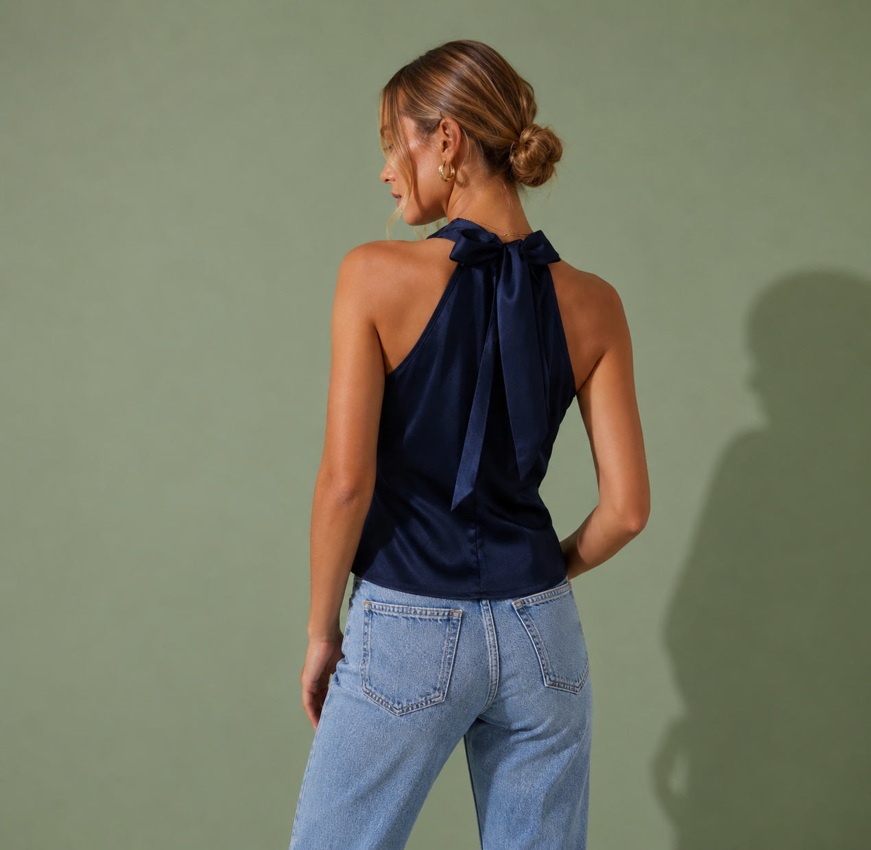 Sleeveless Halter Neck Backless Top