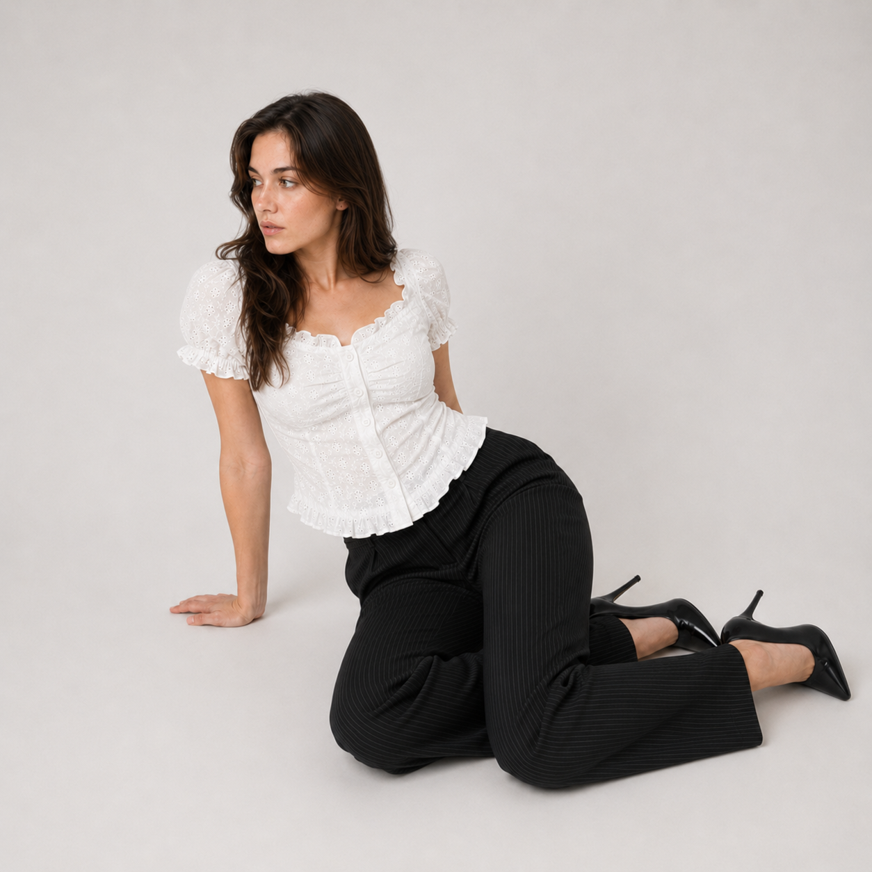 Cotton Lace-Trimmed Short Sleeve Top
